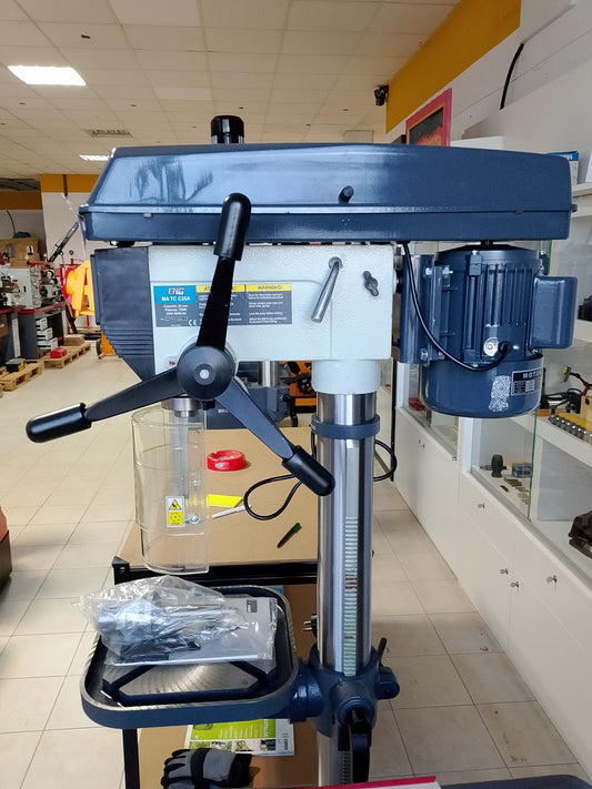 Trapano a colonna Trapano a colonna con trasmissione a cinghia 25mm