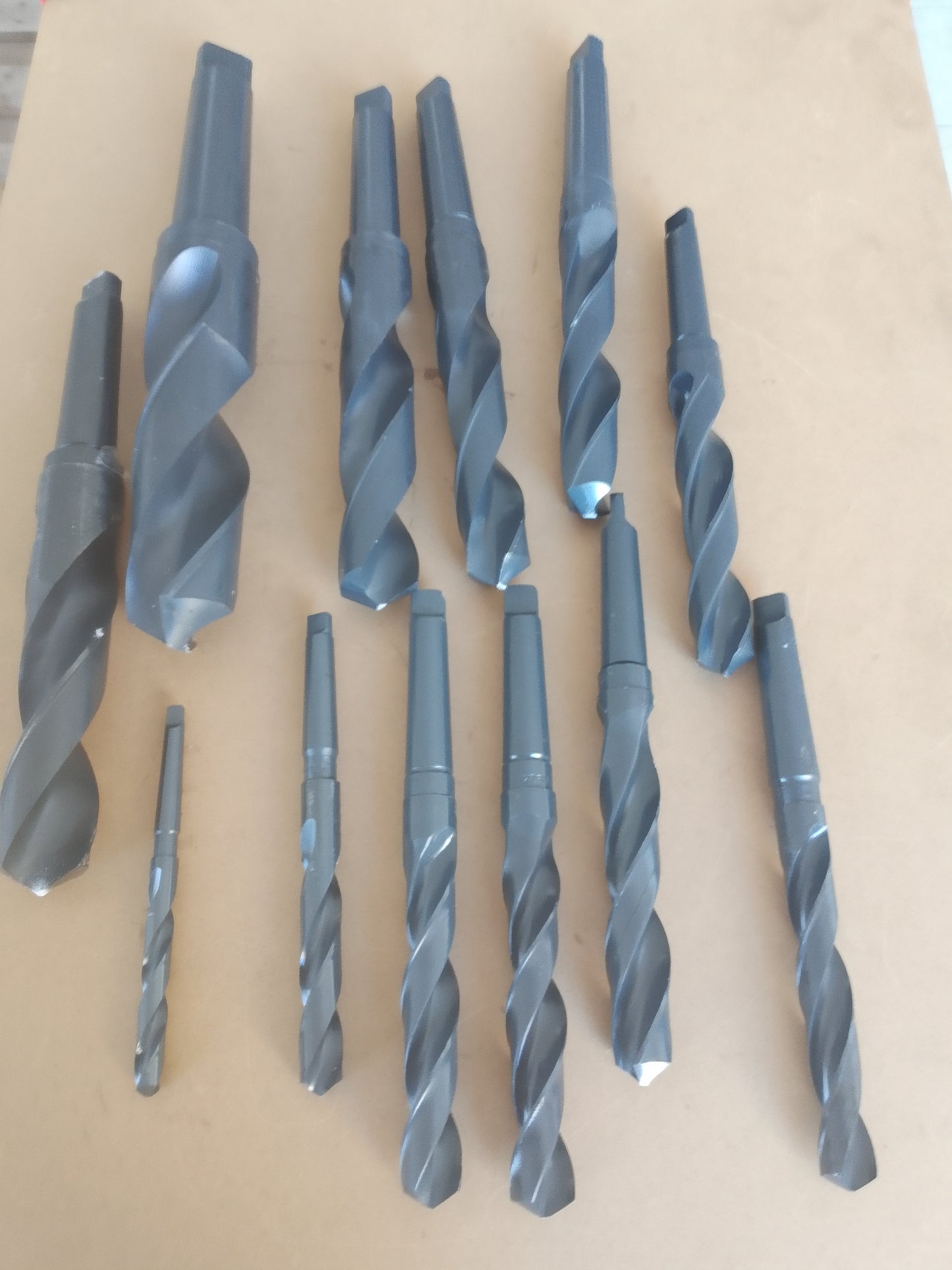 Kit completo punte HSS  elicoidali con codolo conico