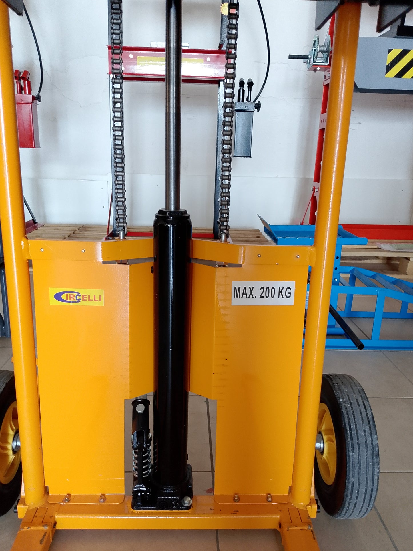Carrello elevatore manuale portata 200 kg
