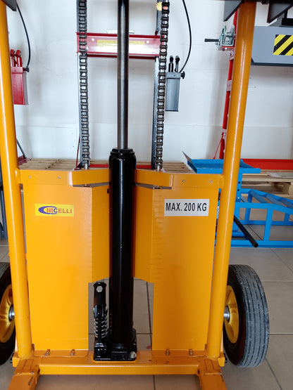 Carrello elevatore manuale portata 200 kg