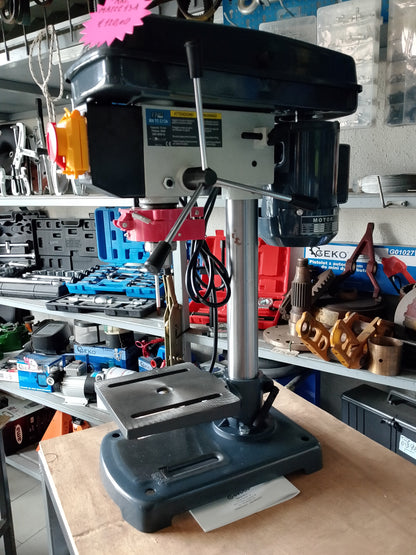Trapano a colonna da banco 13mm velocità regolabile.