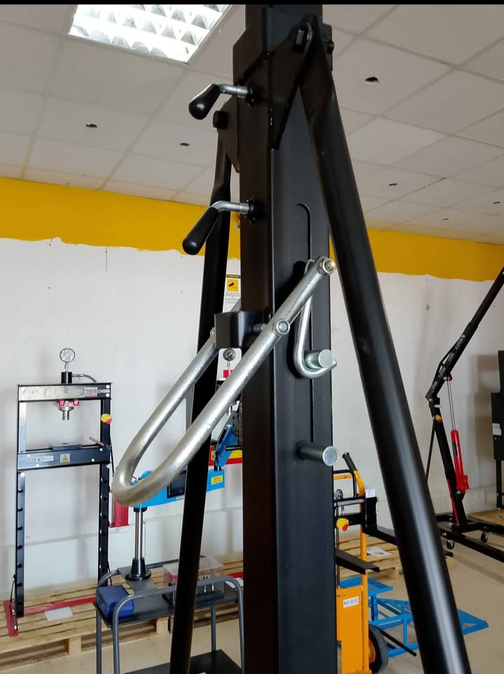 Ponte mobile con gru 2 Tonnellate