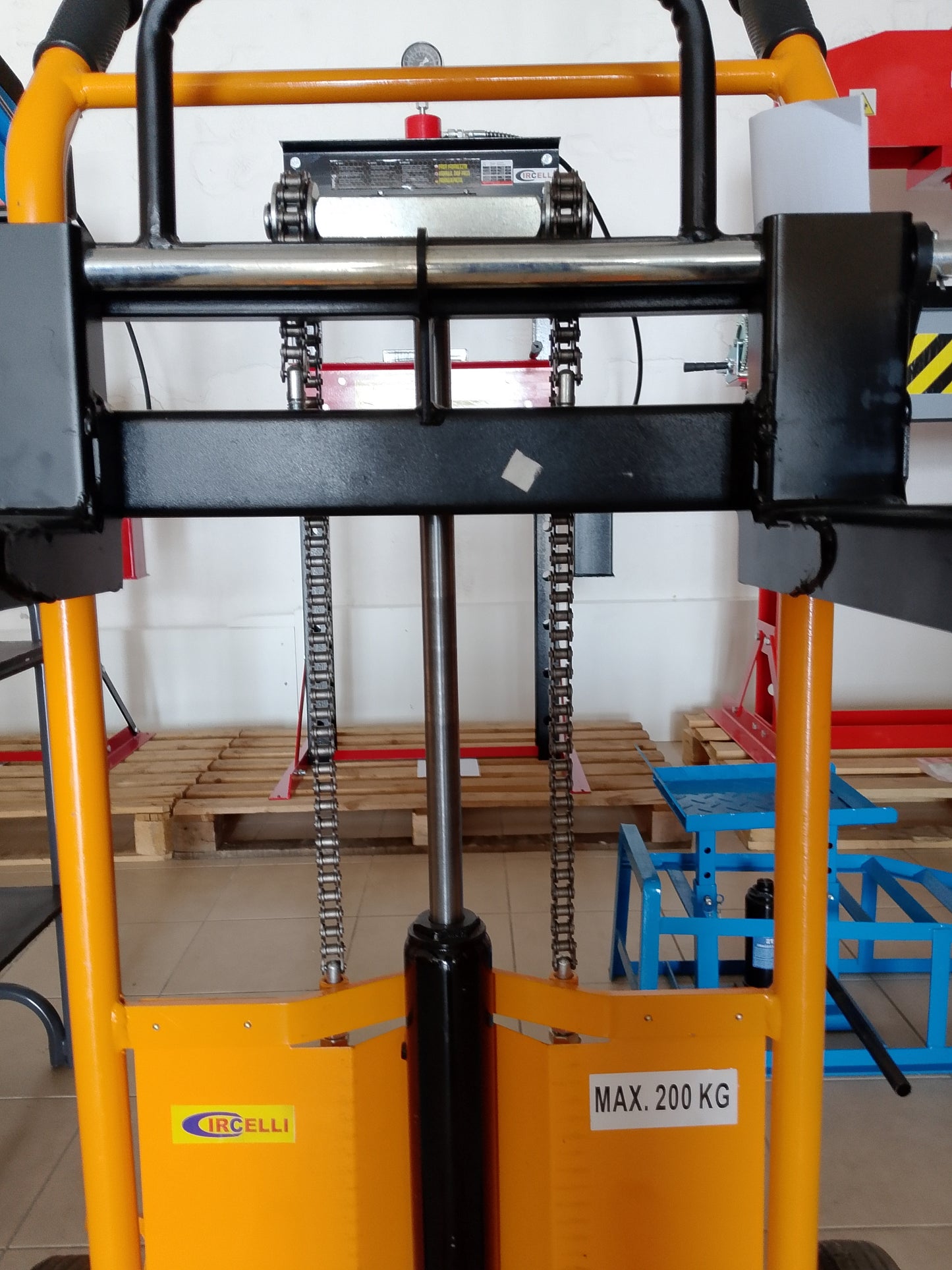 Carrello elevatore manuale portata 200 kg