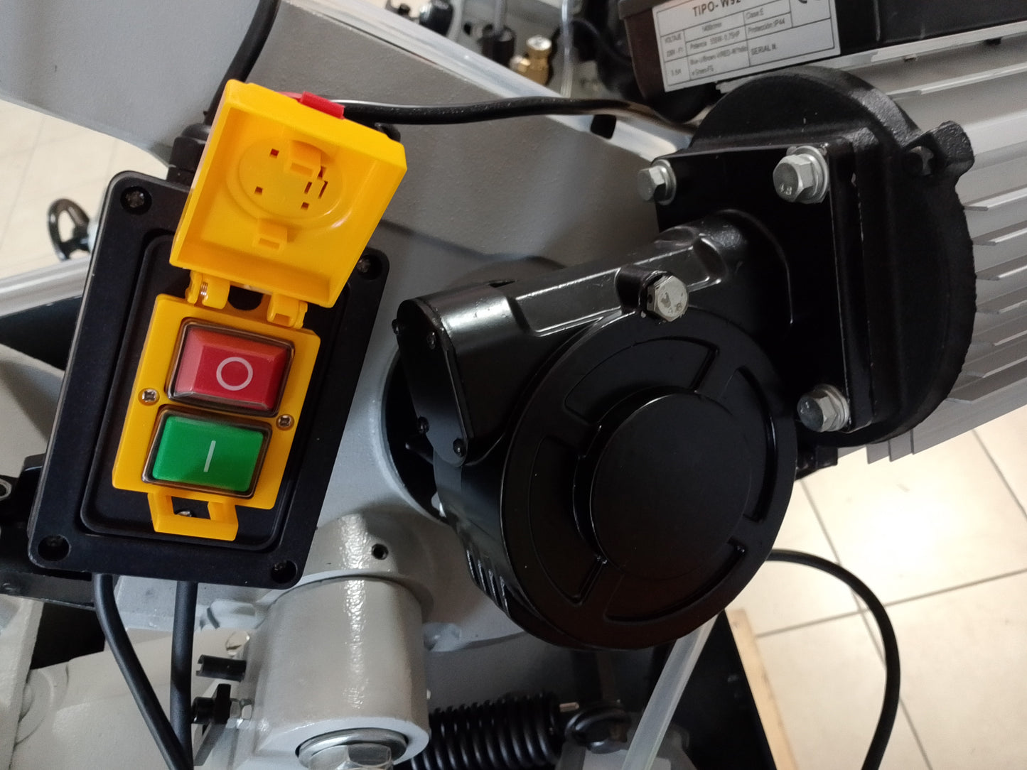 Sega a nastro per ferro BF 180