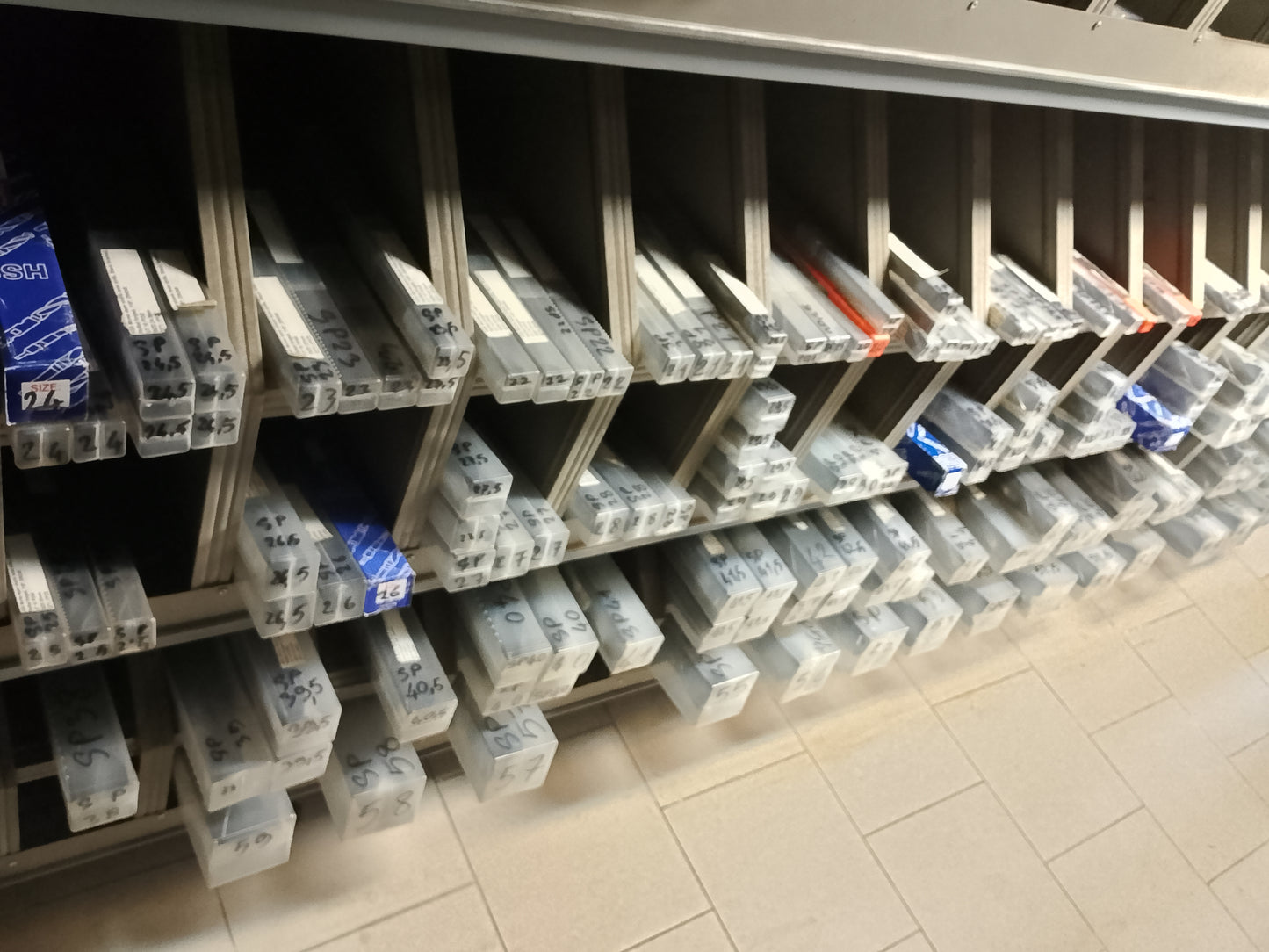 Kit completo punte HSS  elicoidali con codolo conico