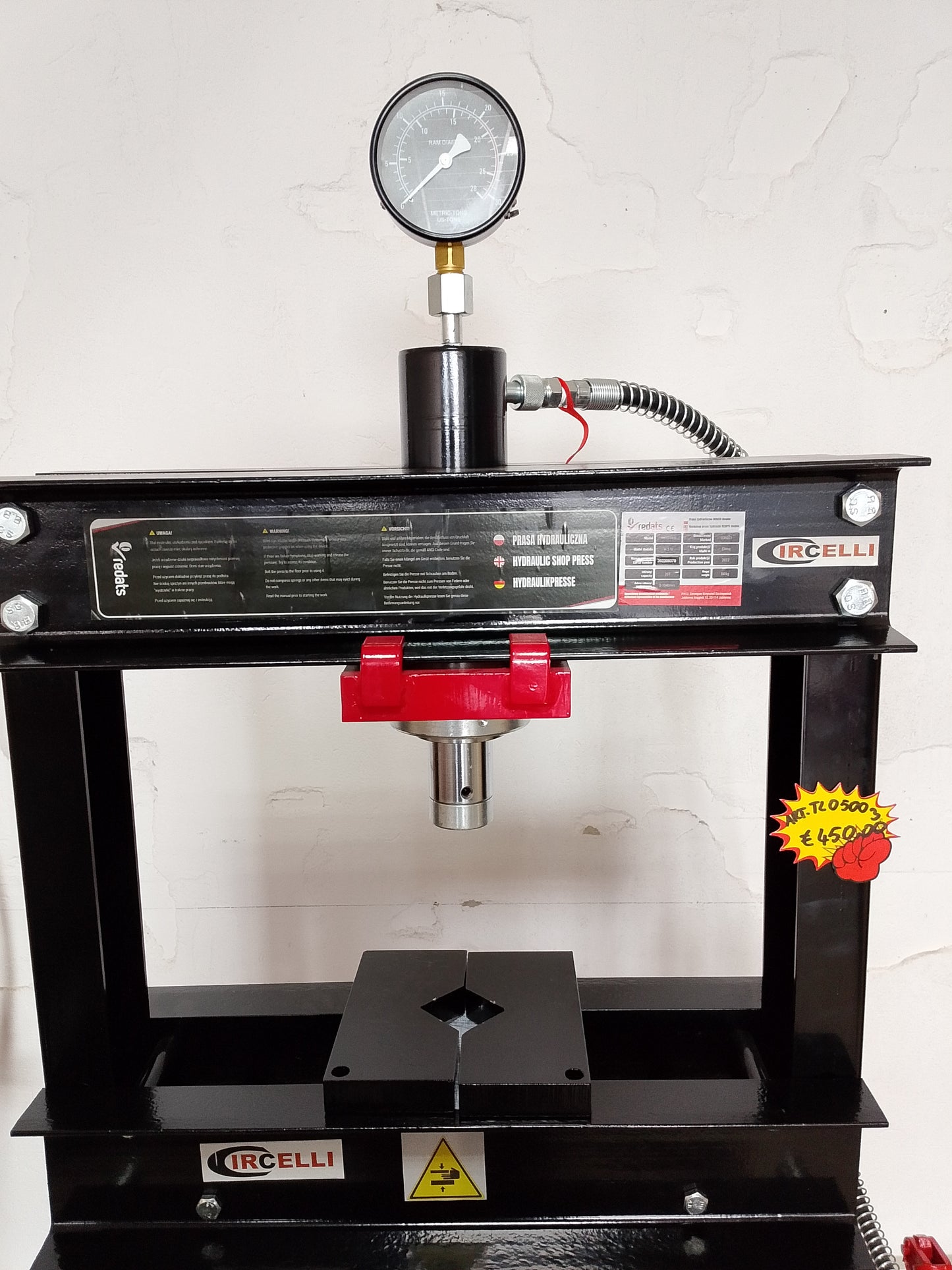 Pressa idraulica da 20 tonnellate, pistone mobile e pompa a 2 velocità.